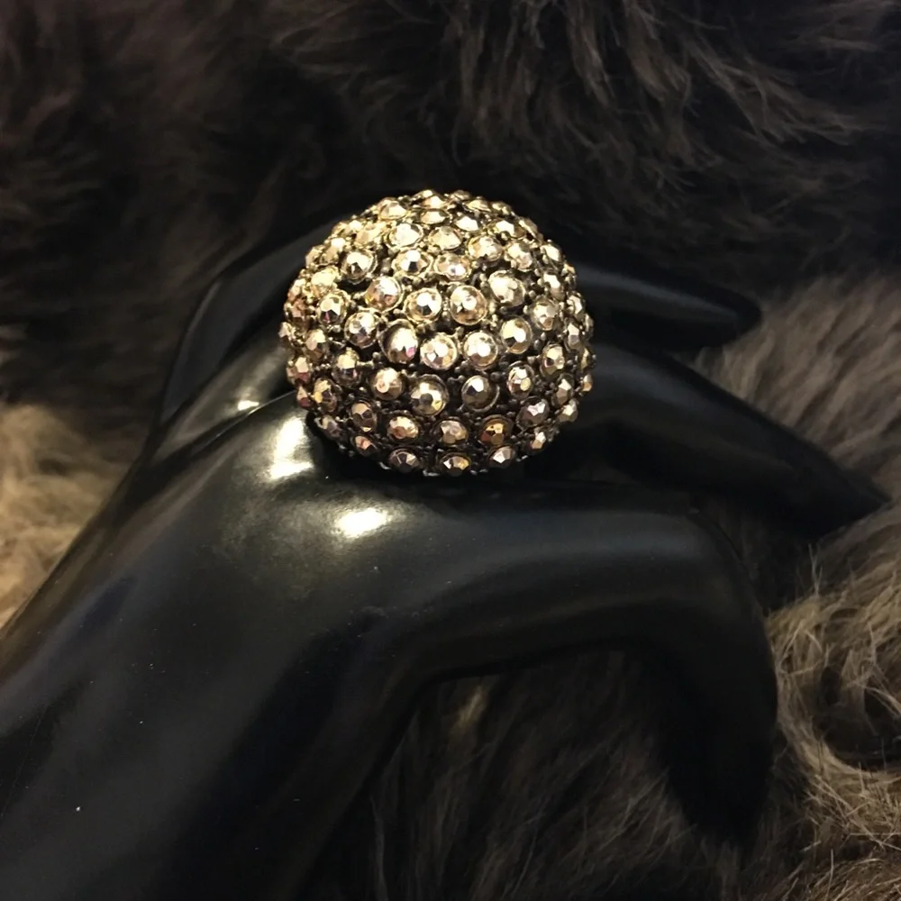Gold tone faceted stone dome stretch ring